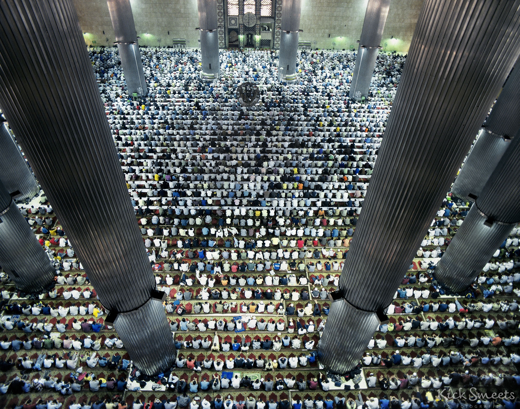 Istiqlal, grootste moskee van Zuid-Oost Azie 2004
